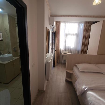 Hotel Marina 2 布加勒斯特 外观 照片