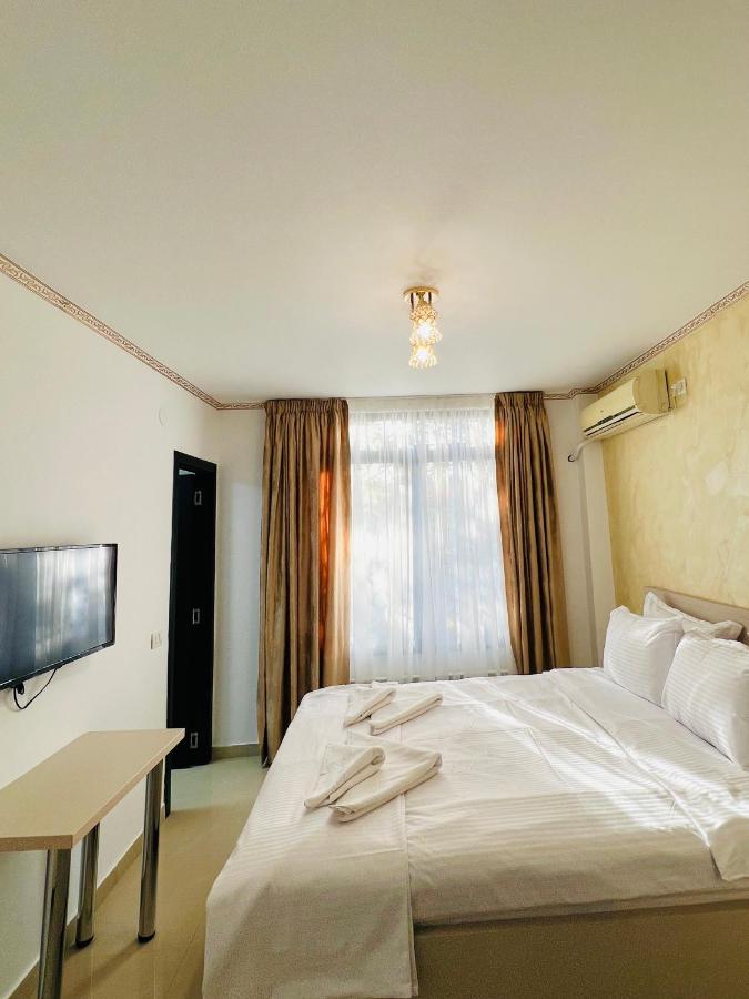 Hotel Marina 2 布加勒斯特 外观 照片