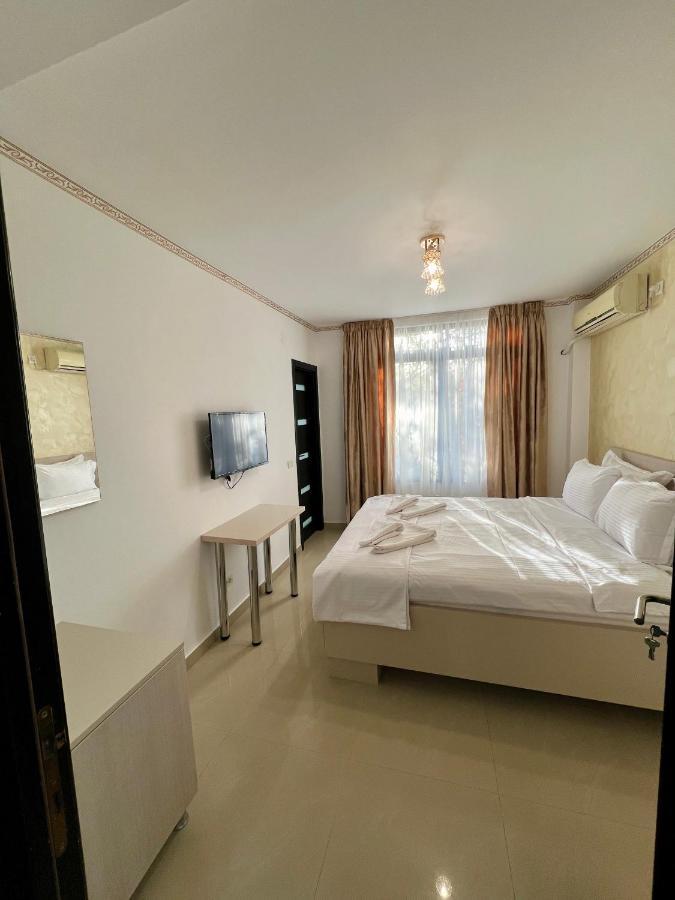 Hotel Marina 2 布加勒斯特 外观 照片