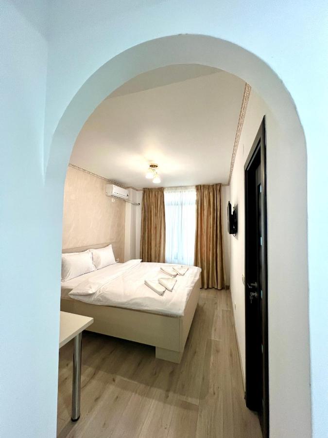 Hotel Marina 2 布加勒斯特 外观 照片