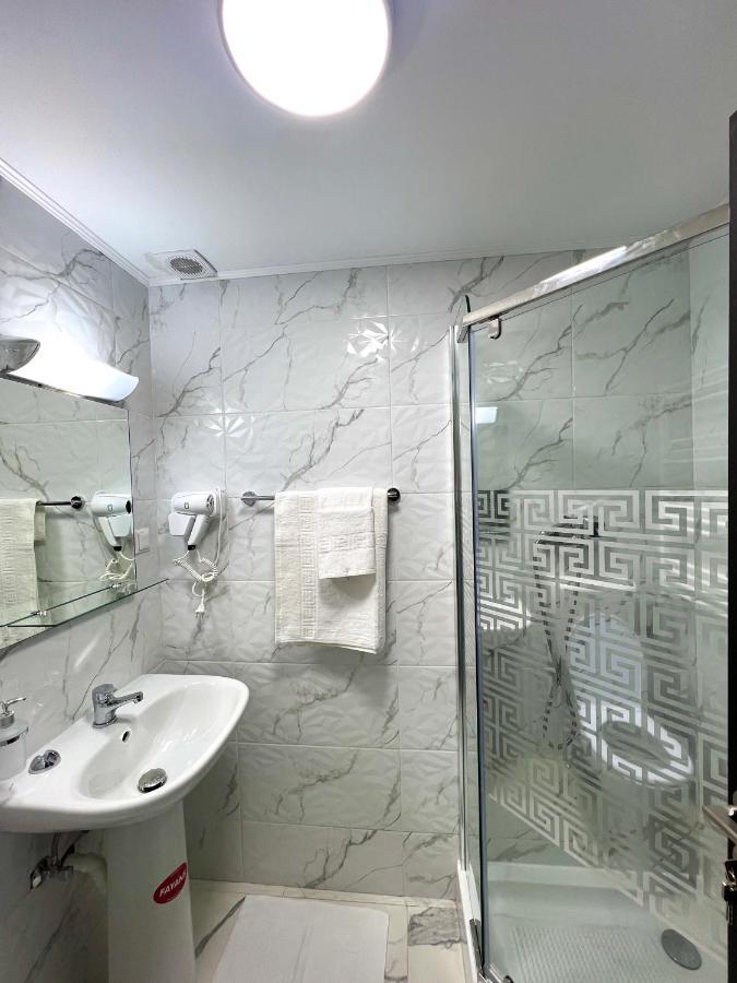 Hotel Marina 2 布加勒斯特 外观 照片