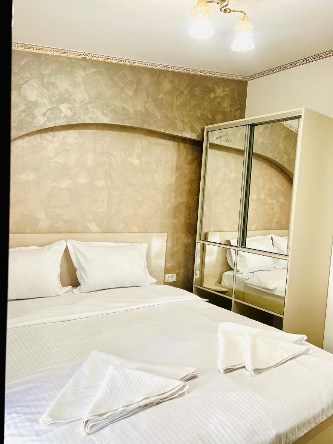 Hotel Marina 2 布加勒斯特 外观 照片