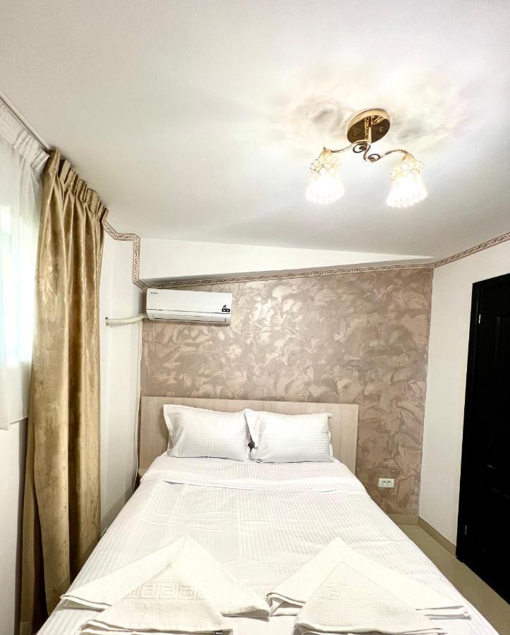 Hotel Marina 2 布加勒斯特 外观 照片