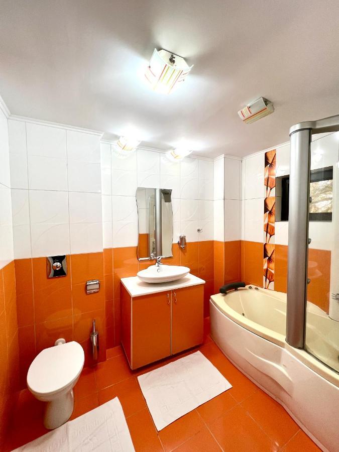 Hotel Marina 2 布加勒斯特 外观 照片