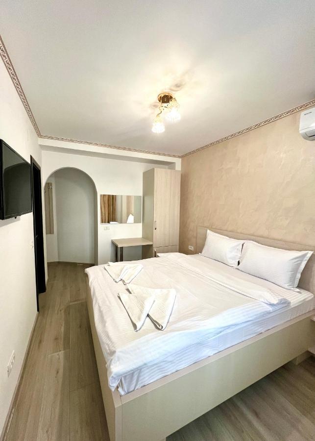 Hotel Marina 2 布加勒斯特 外观 照片