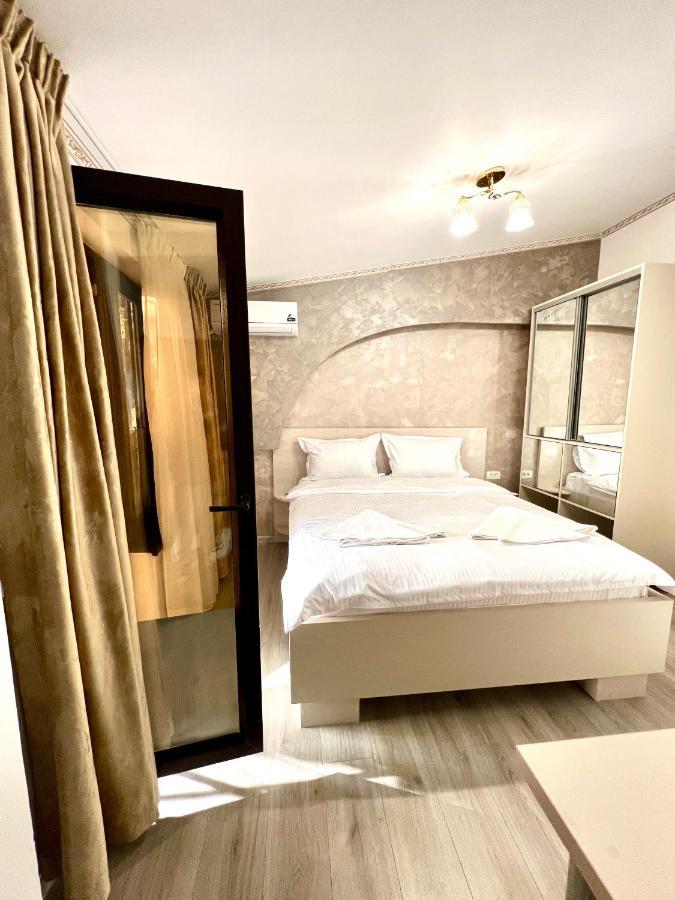 Hotel Marina 2 布加勒斯特 外观 照片