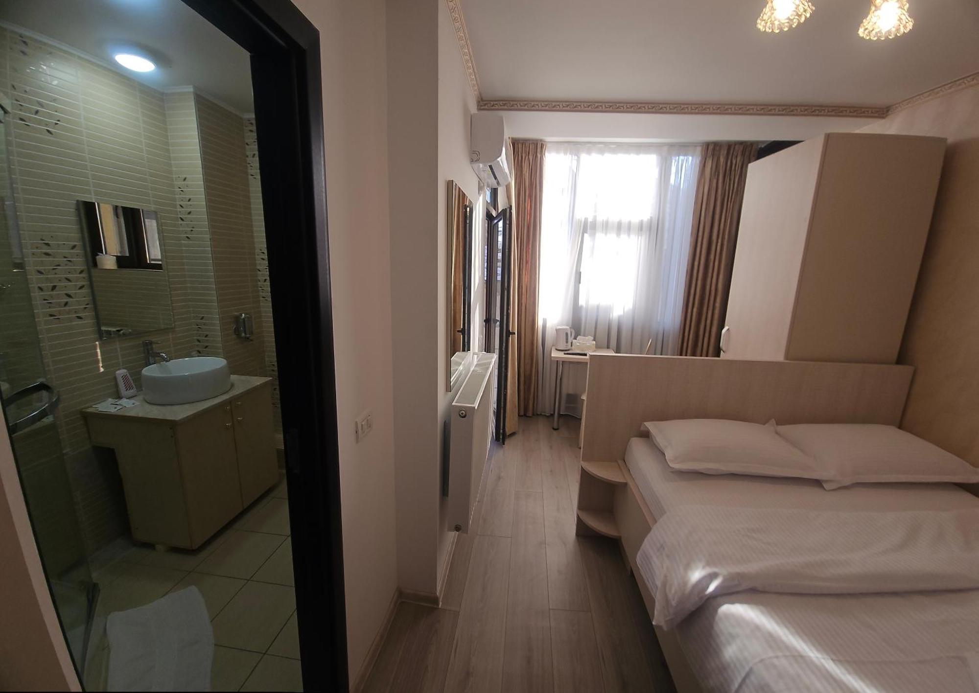 Hotel Marina 2 布加勒斯特 外观 照片